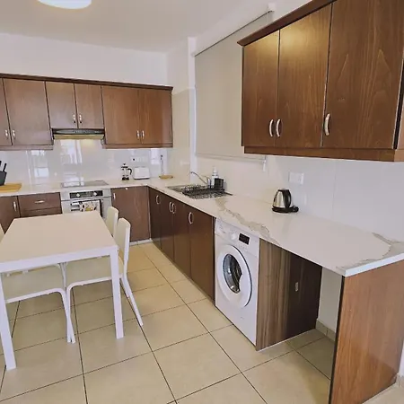 Апартаменты Skyline Nest Ларнака